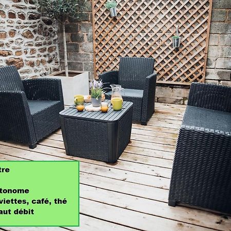 Superbe Appartement Avec Terrasse Au Calme Ernée エクステリア 写真
