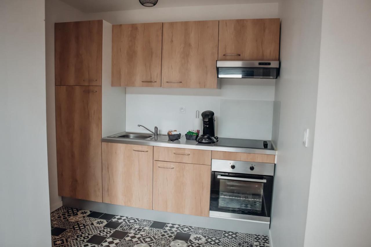 Superbe Appartement Avec Terrasse Au Calme Ernée エクステリア 写真