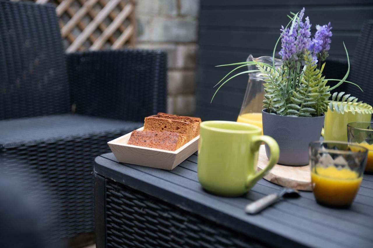 Superbe Appartement Avec Terrasse Au Calme Ernée エクステリア 写真