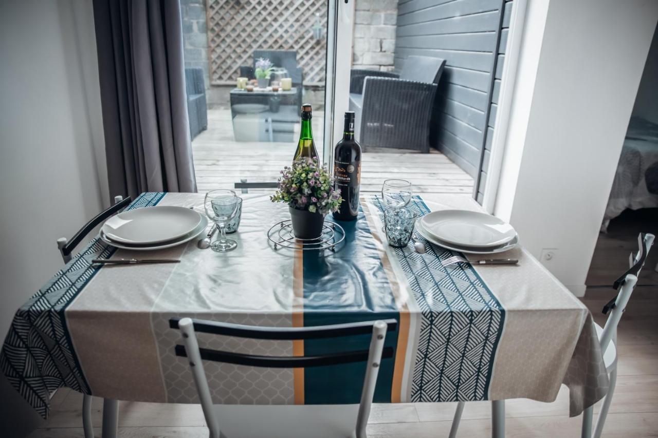 Superbe Appartement Avec Terrasse Au Calme Ernée エクステリア 写真