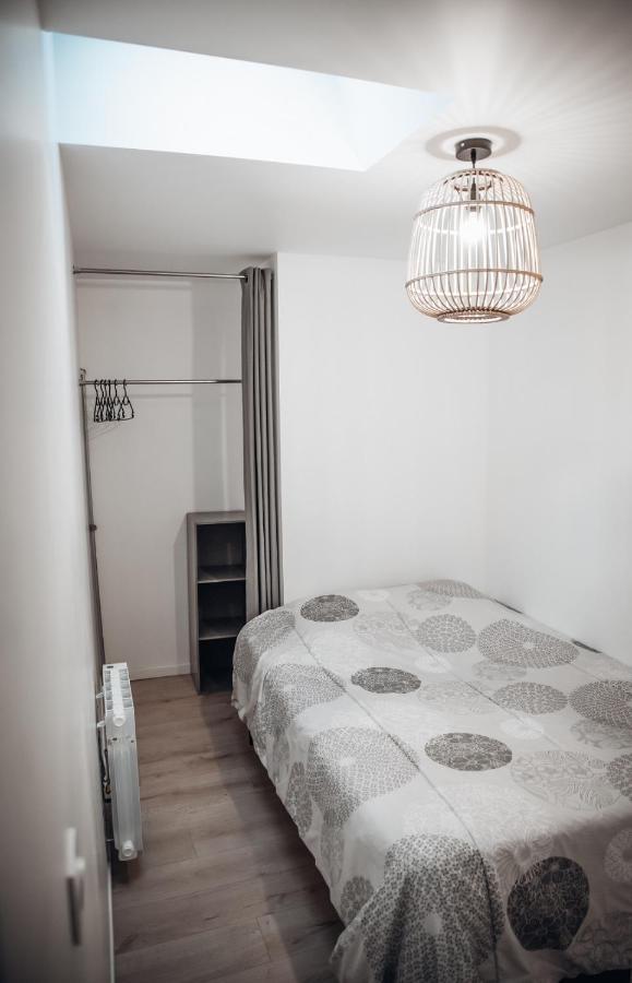 Superbe Appartement Avec Terrasse Au Calme Ernée エクステリア 写真